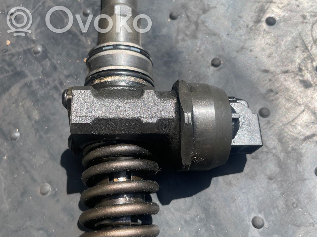 Volkswagen Golf IV Inyector de combustible 