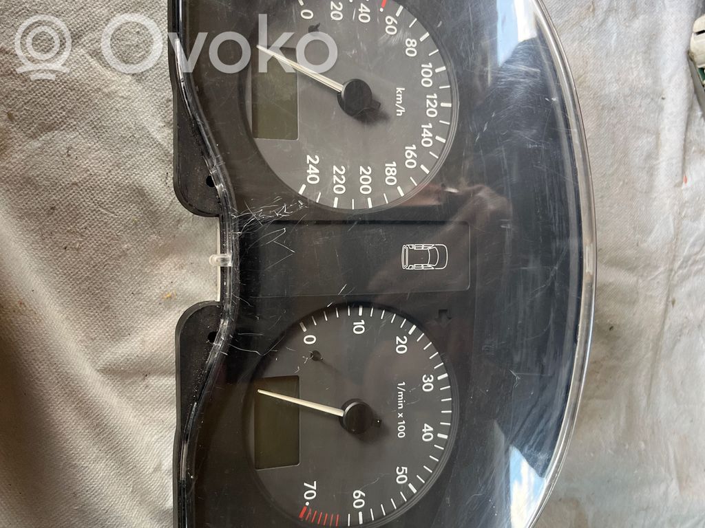 Volkswagen Sharan Speedometer (instrument cluster) 