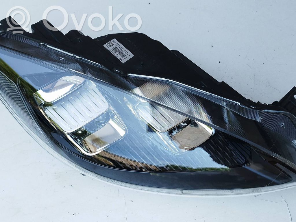 Ford Kuga III Scheinwerfer 