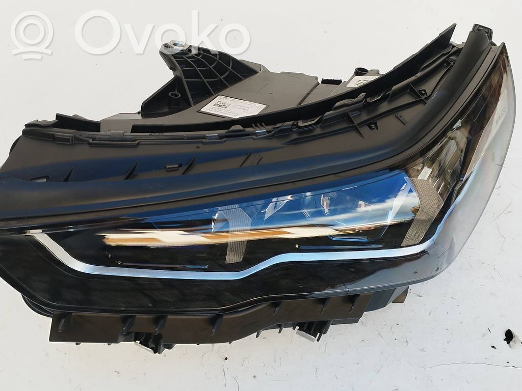 BMW 5 G60 G61 Lampa przednia 