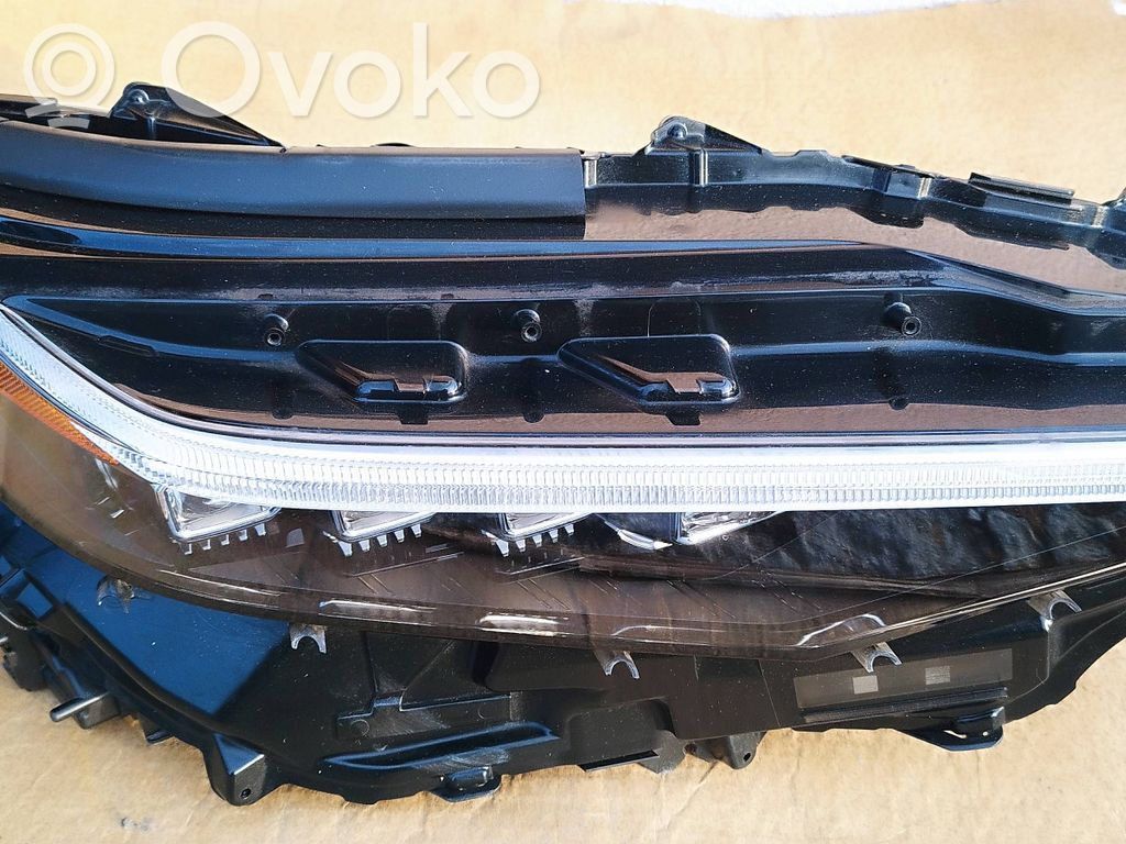Toyota bZ4X Lampa przednia 