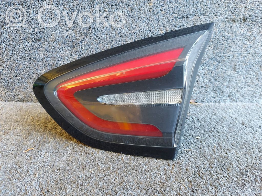 Ford Puma Lampy tylnej klapy bagażnika 