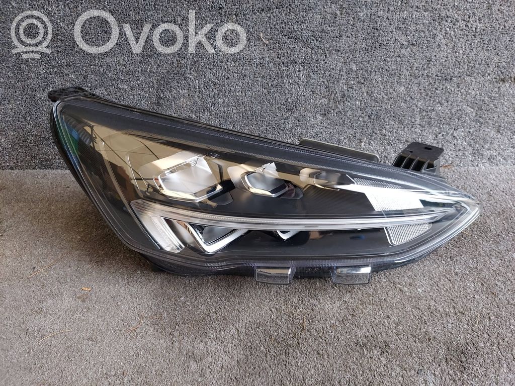 Headlight/headlamp   MX7B13E014ED