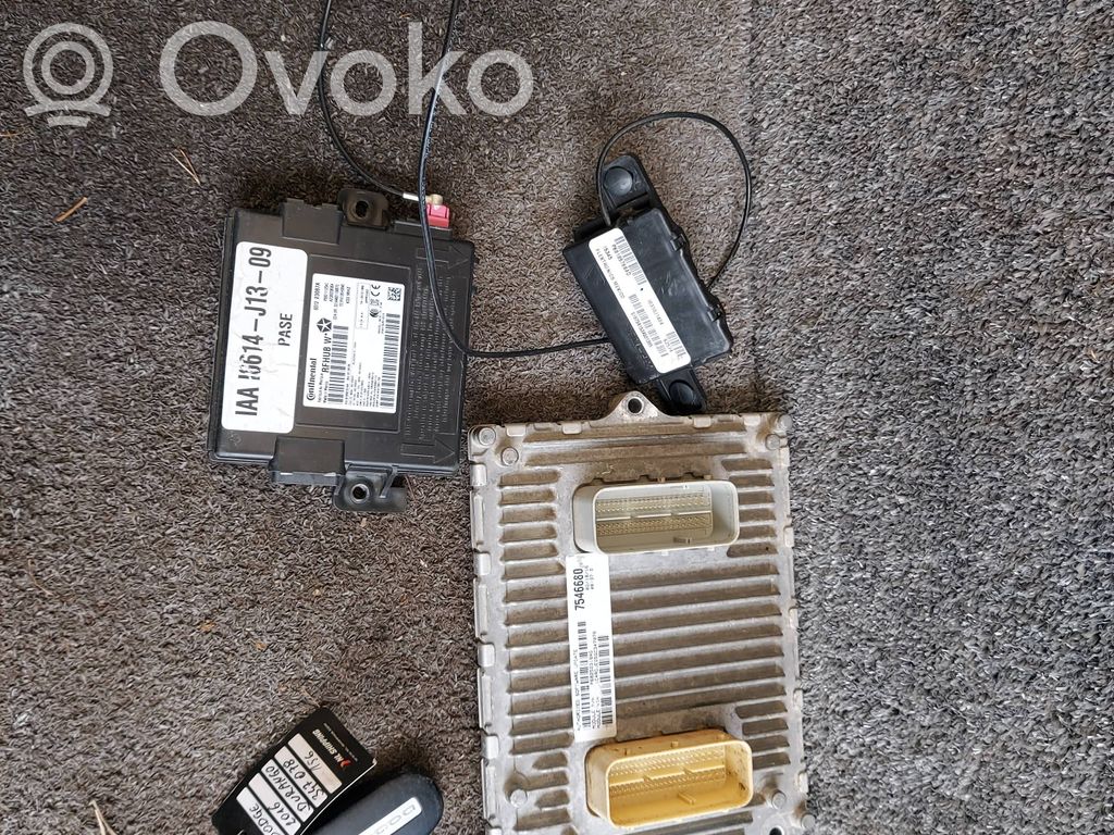 Moottorin ohjainlaite/moduuli   68243326AA