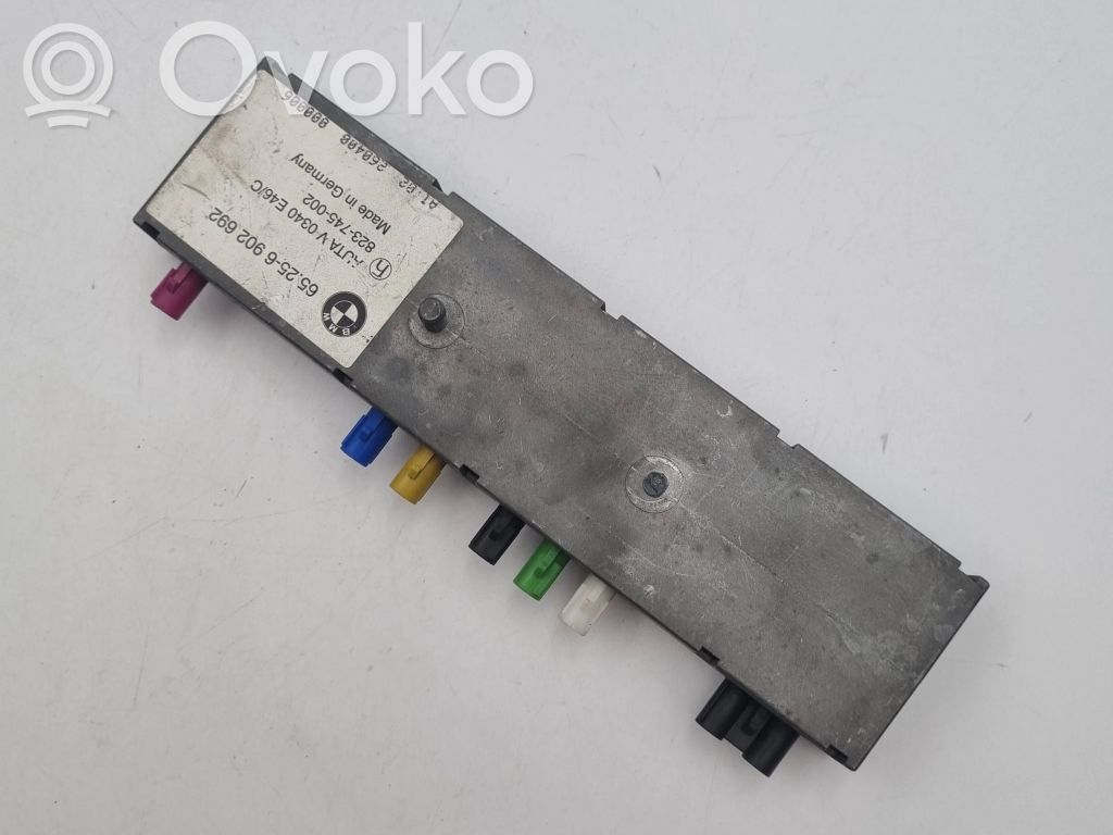 BMW 3 E46 Antenos stiprintuvas 