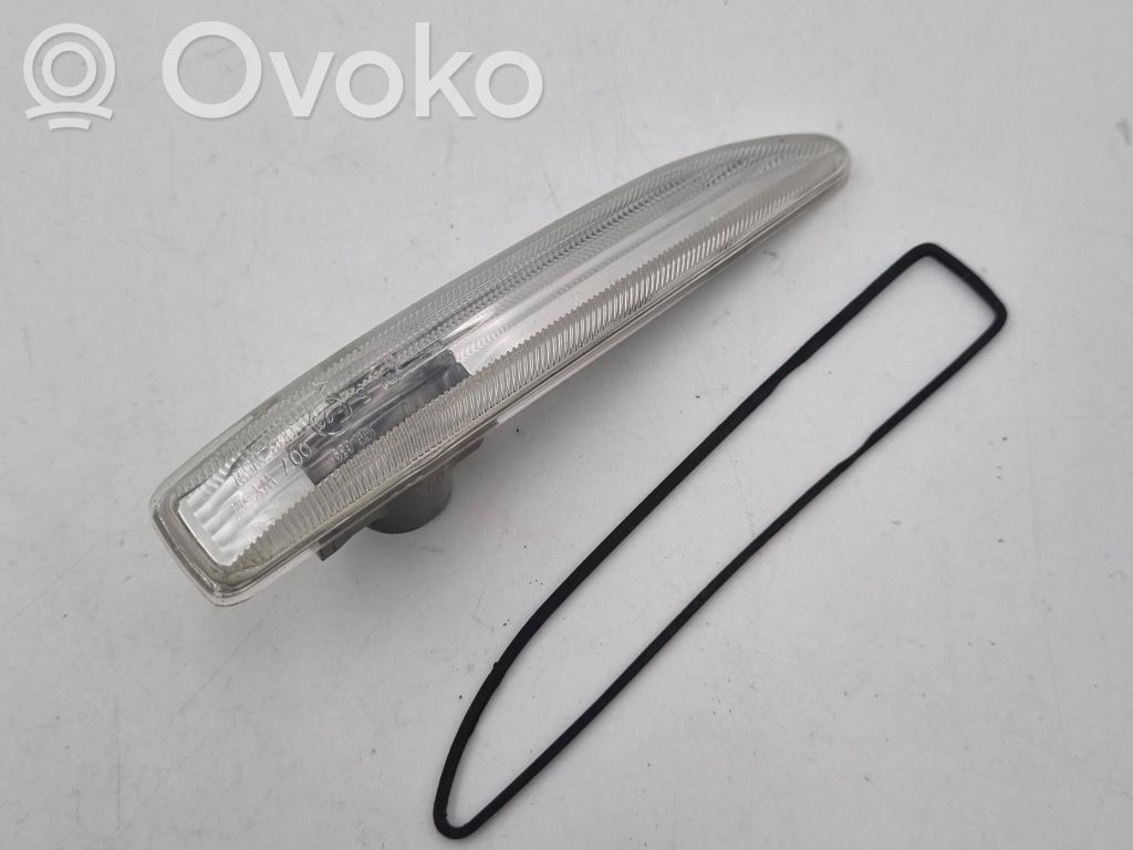BMW 7 E65 E66 Front fender indicator light 