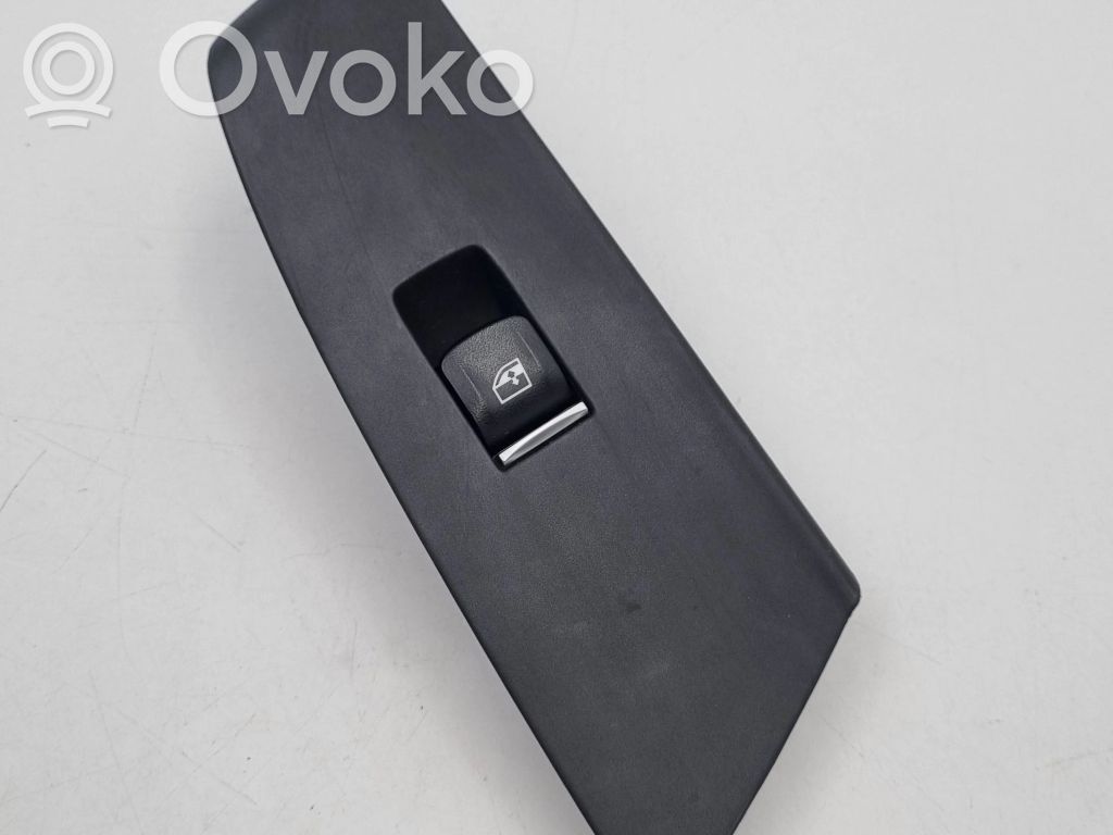 BMW 5 G30 G31 G38 Electric window control switch 