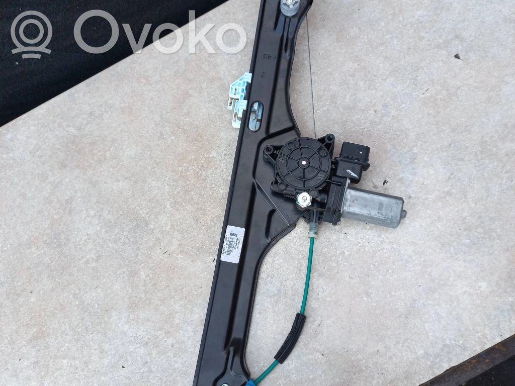 BMW 2 F45 Macara ușă față cu motor 