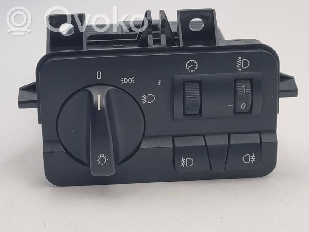 Light switch   61316901429,0430346,086480051,6901429