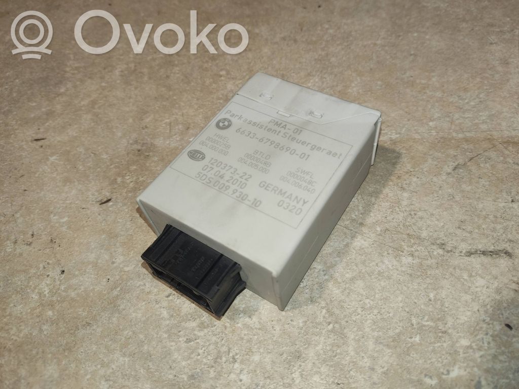 BMW 5 F10 F11 Pysäköintitutkan (PCD) ohjainlaite/moduuli 