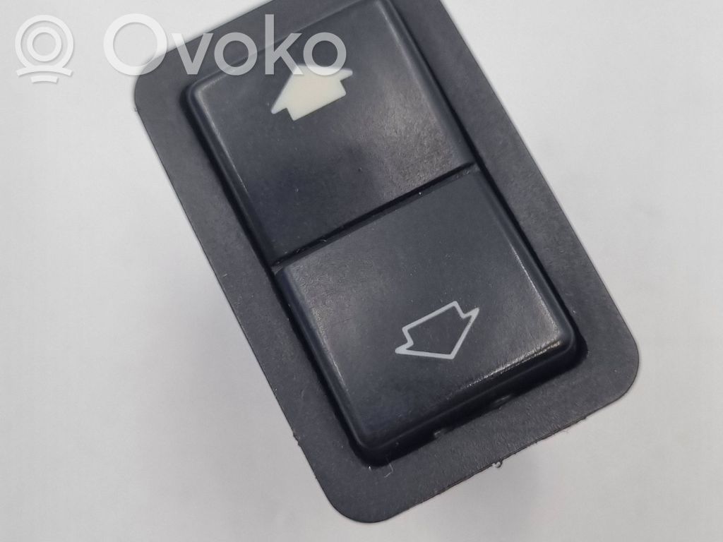 Przyciski szyb   8368932,61318368932