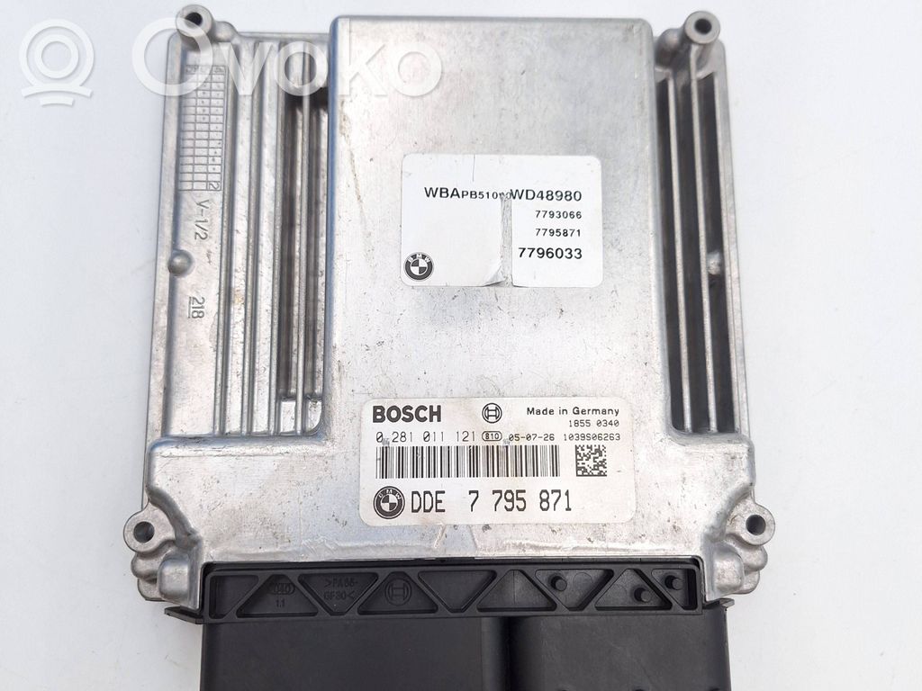 BMW X3 E83 Engine control unit/module 