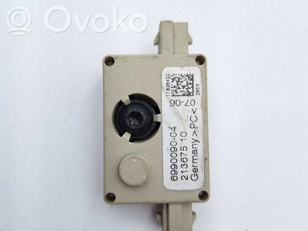 BMW X3 E83 Antenos stiprintuvas 