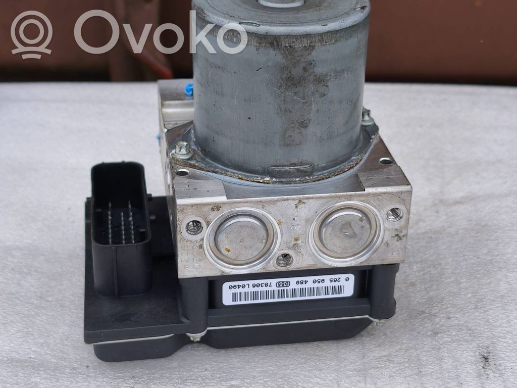 BMW X3 E83 ABS Pump 