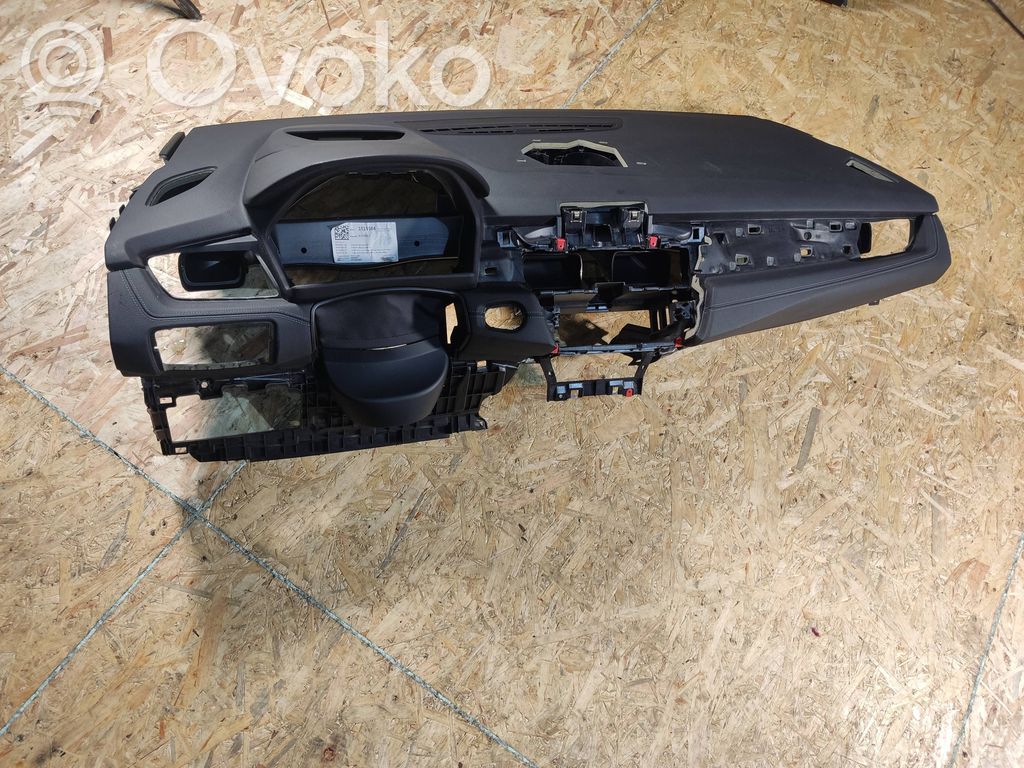 BMW 2 F45 Panelė 