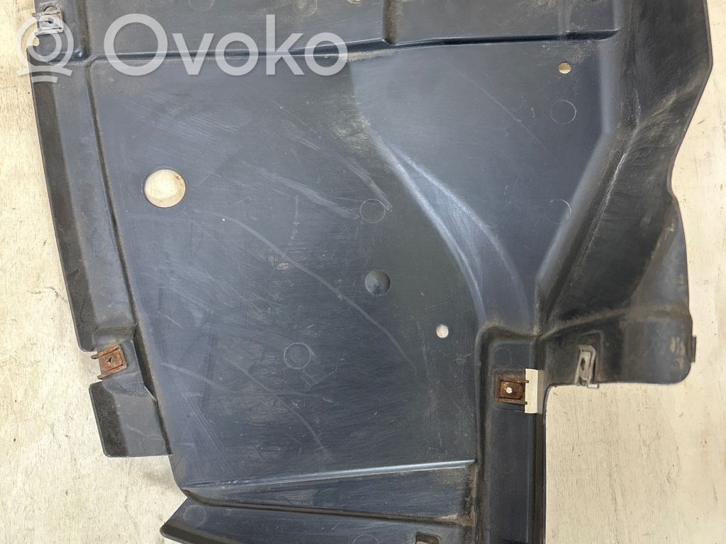 BMW 1 E81 E87 Takapuskurin alustan suoja välipohja 