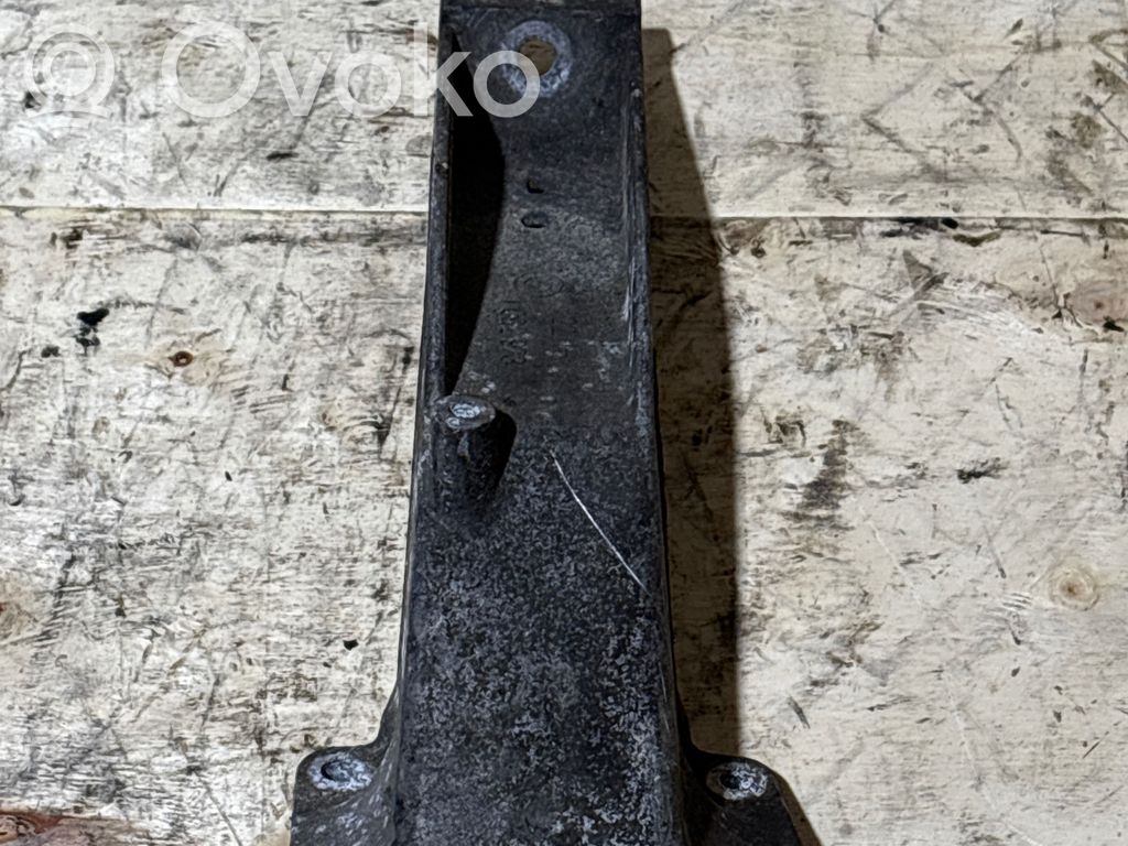 Engine mounting bracket   1092973,22111092973