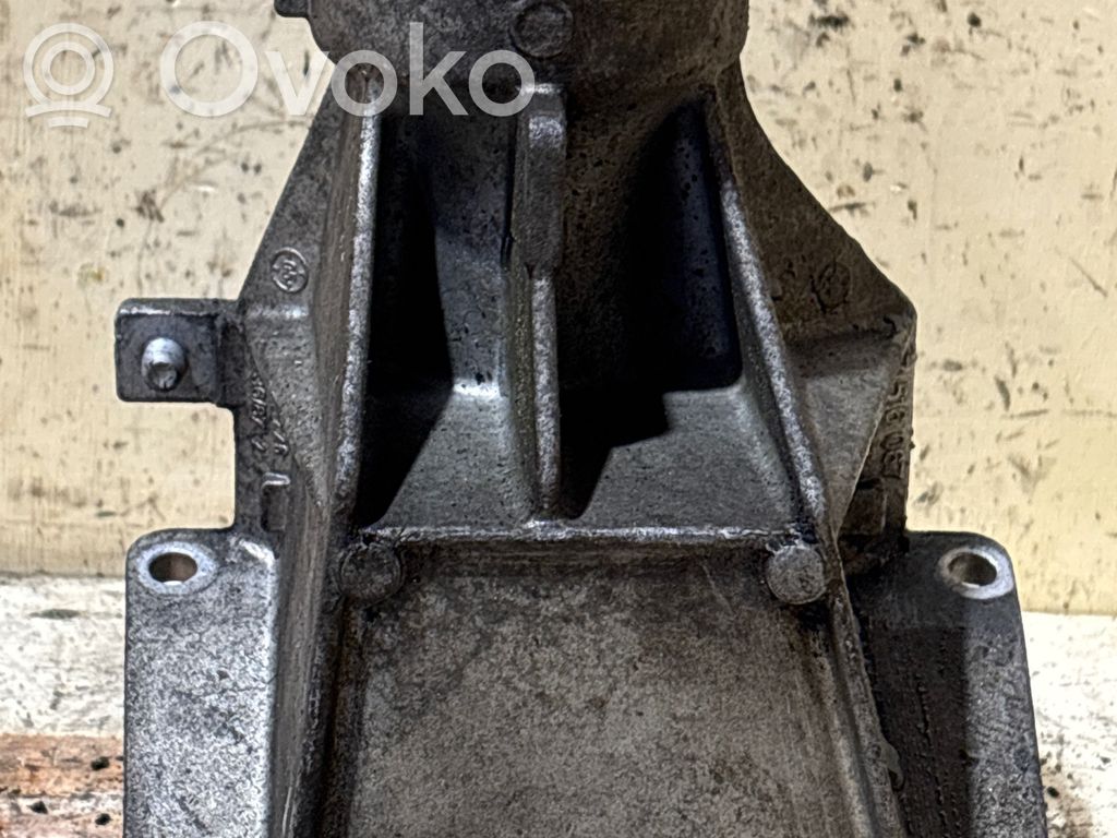 BMW X3 E83 Driveshaft support bearing bracket 