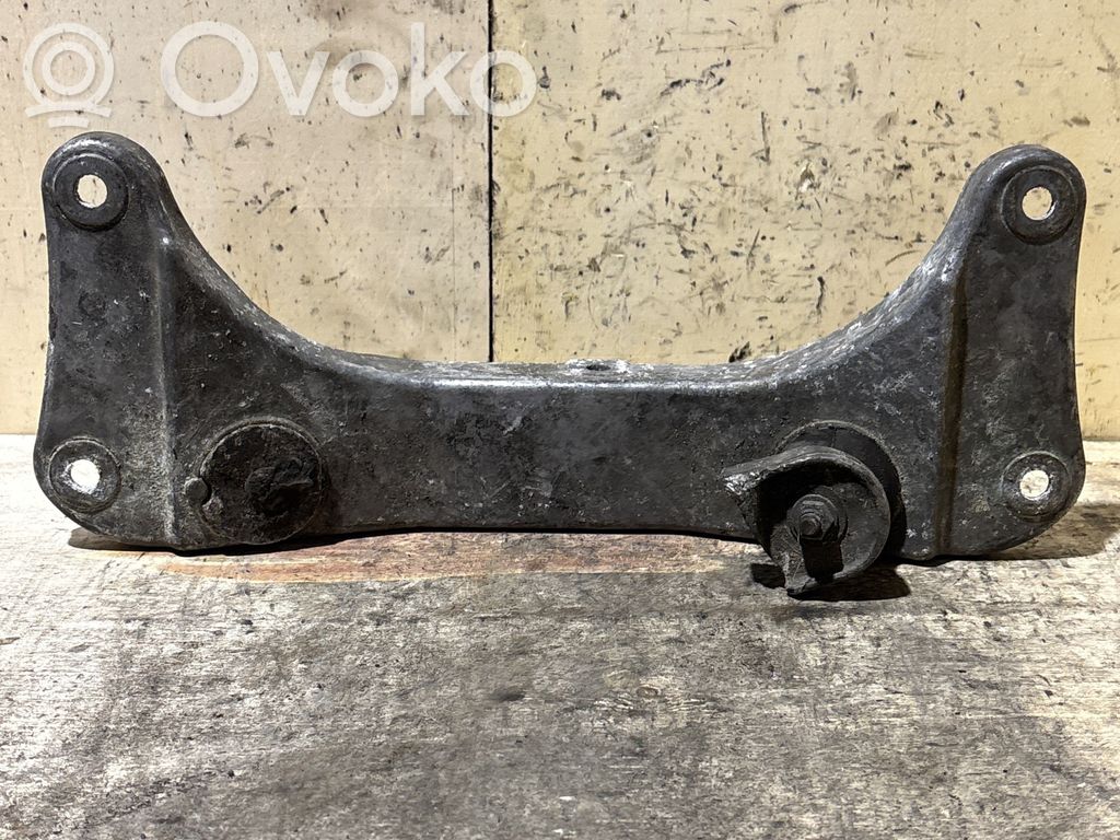 BMW 5 E39 Gearbox mounting bracket 