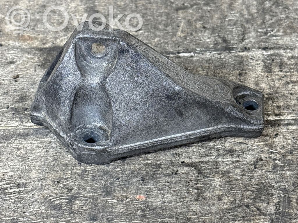 Support pompe injection à carburant   7804376,13517804376
