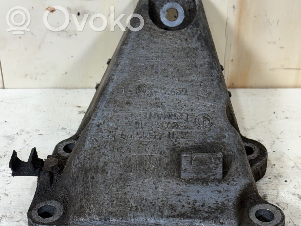 BMW X3 E83 Engine mounting bracket 