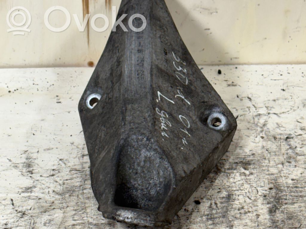 BMW 3 E46 Engine mounting bracket 