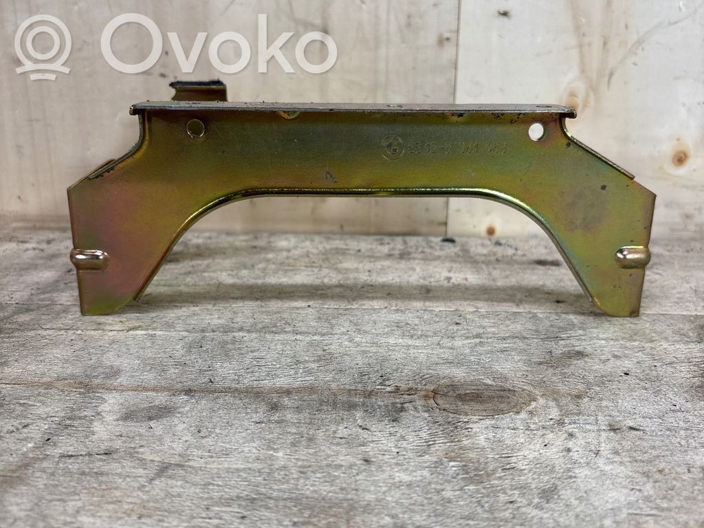 BMW 5 E39 Kita salono detalė 