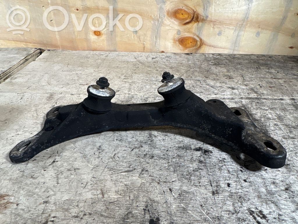 Gearbox mounting bracket   6757102,22326757102