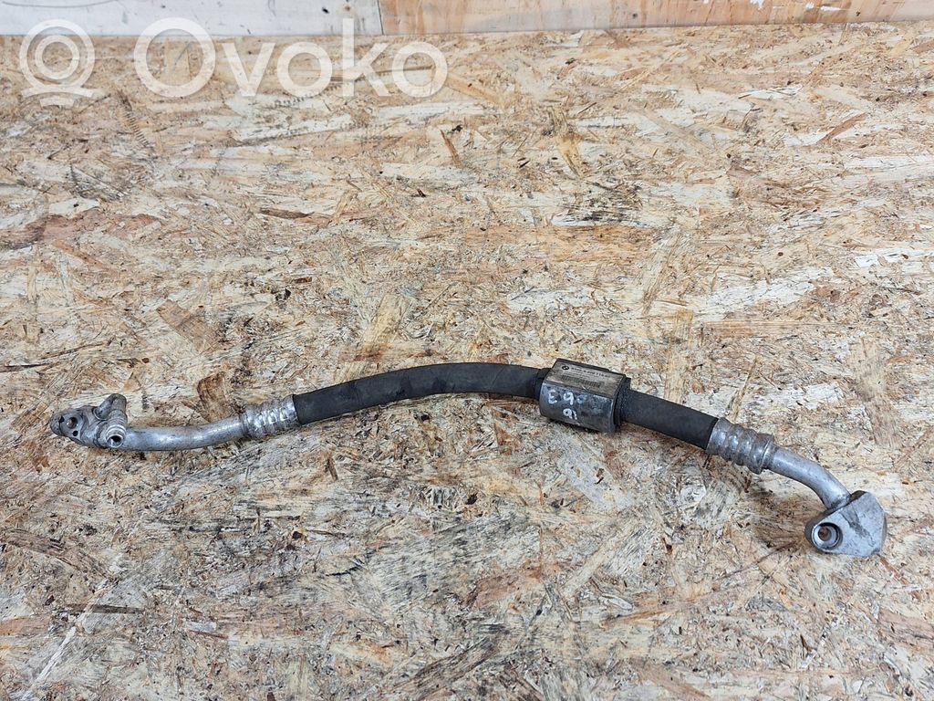 BMW 3 E90 E91 Ilmastointilaitteen putki (A/C) 