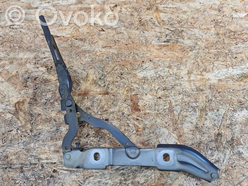 BMW 1 E82 E88 Tailgate/trunk/boot hinge 