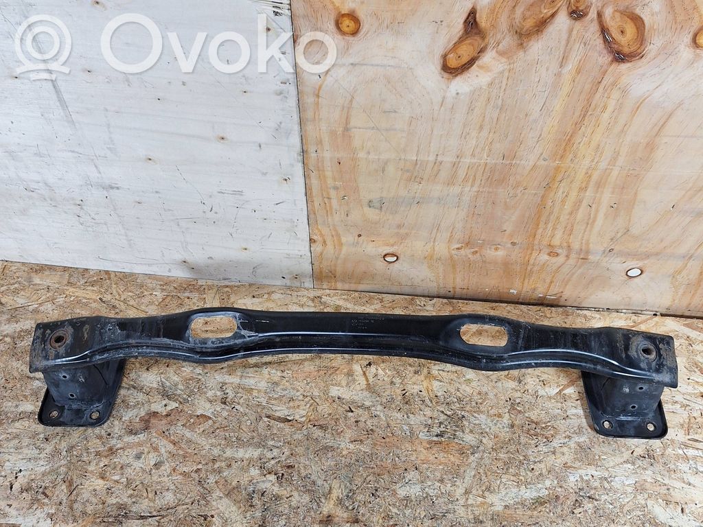 Aizmugurē bampera balka   7158449,51127158449