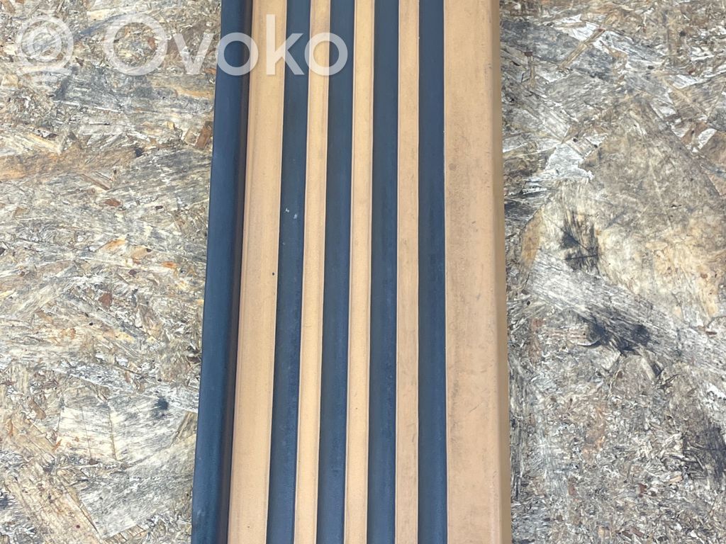 BMW 7 E65 E66 Jalkatuki 