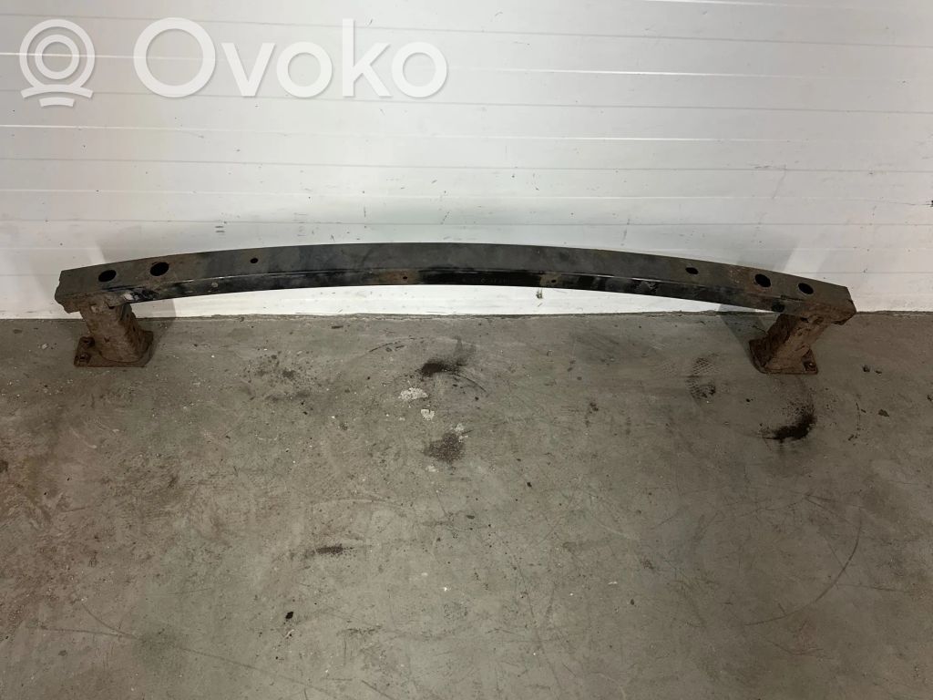Nissan Qashqai Priekšpusē bampera sija / balka 
