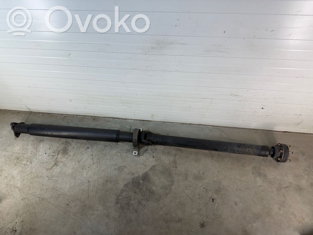 BMW 5 E60 E61 Kardanas komplekte 