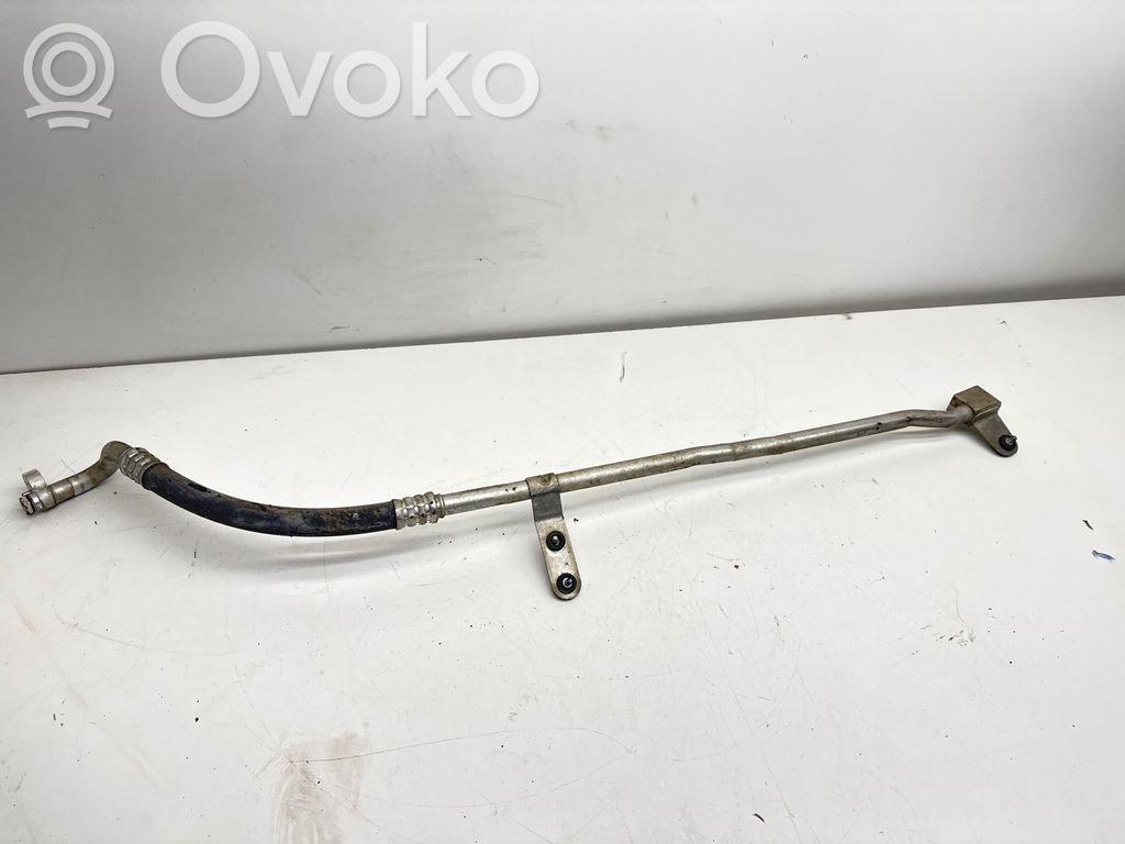 Ilmastointilaitteen putki (A/C)   9201927,082031103