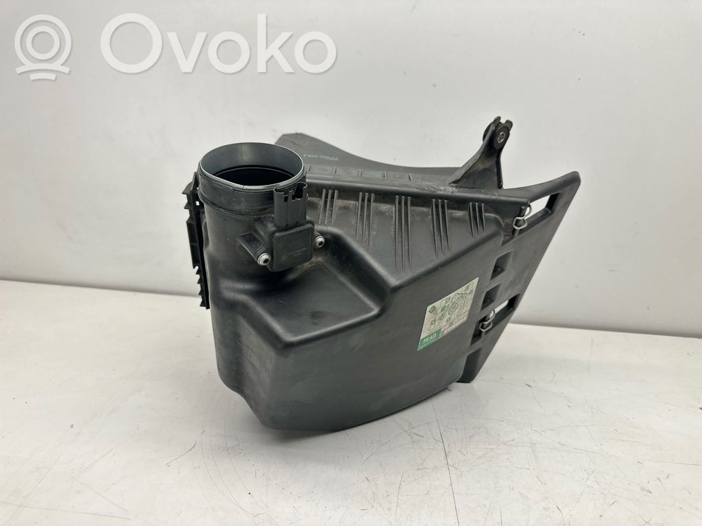 BMW 5 E60 E61 Air filter box 