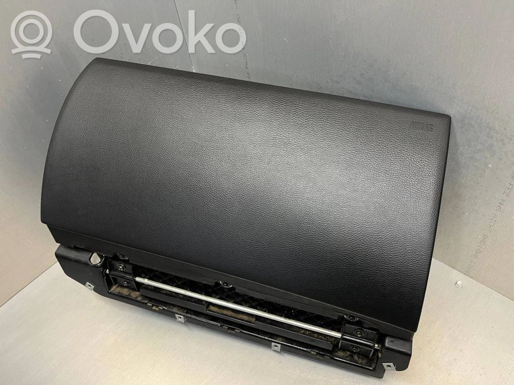Glove box set   51457128705,10771311
