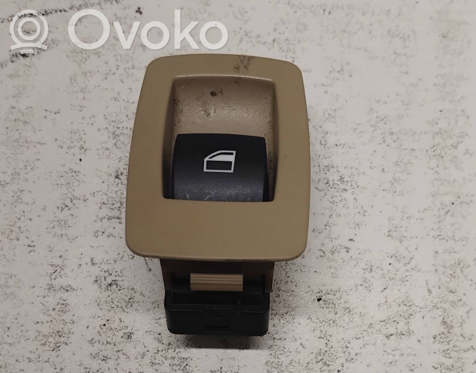 Electric window control switch   6935534
