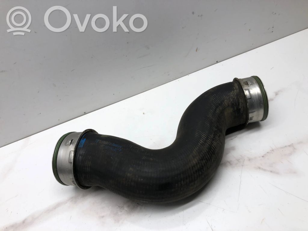 Volkswagen PASSAT B6 Intercooler hose/pipe 