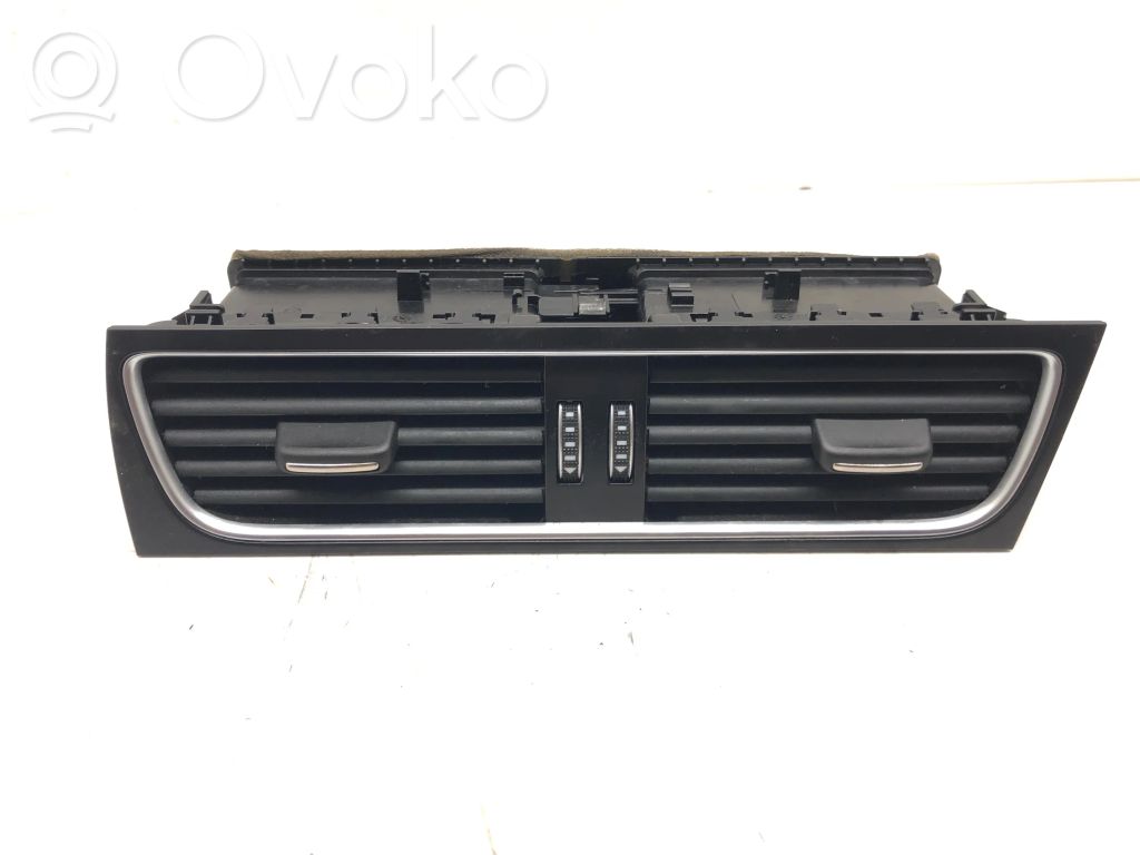 Audi A4 S4 B8 8K Dysze / Kratki środkowego nawiewu deski rozdzielczej 