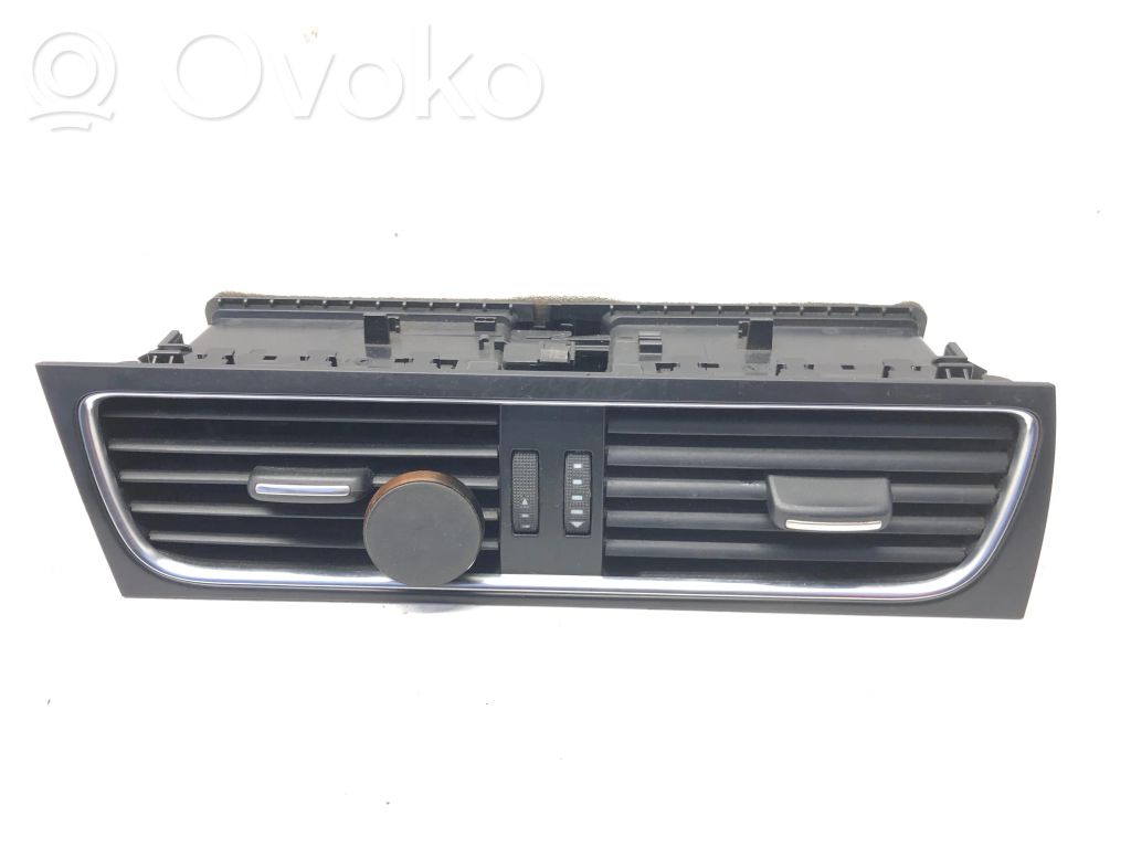 Audi A4 S4 B8 8K Dysze / Kratki środkowego nawiewu deski rozdzielczej 