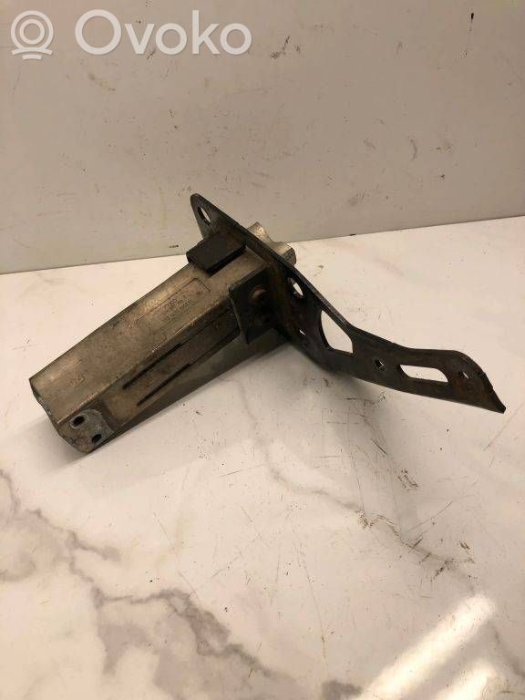 Audi A6 S6 C6 4F Radiator support slam panel bracket 