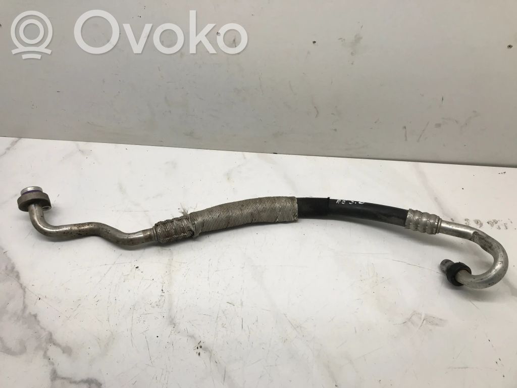 Audi A5 8T 8F Ilmastointilaitteen putki (A/C) 