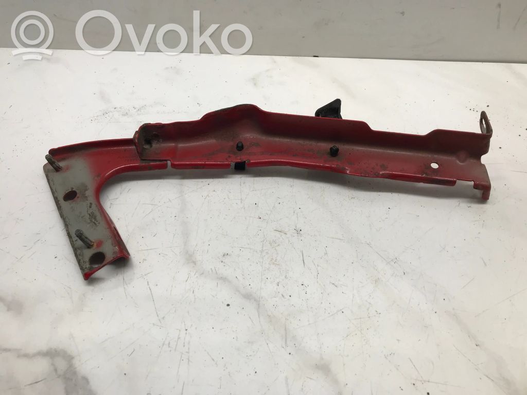 Audi A5 8T 8F Bridă fixare aripă față 