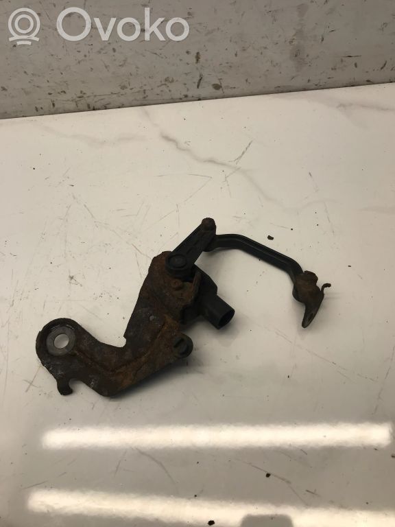 Audi A6 S6 C6 4F Palanca del sensor de nivel de altura trasero 