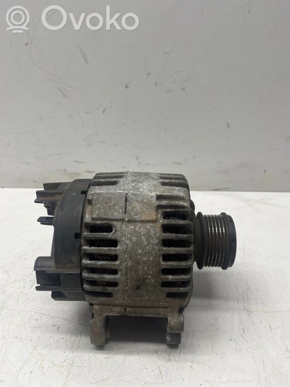 Volkswagen PASSAT B6 Generator/alternator 