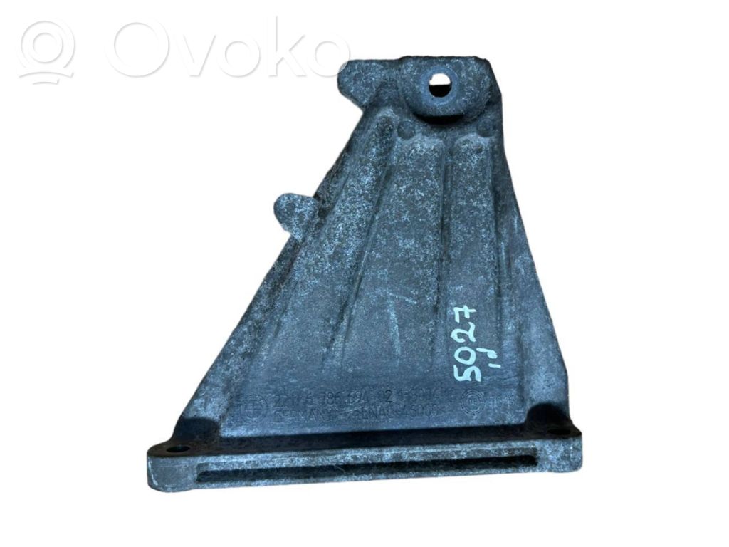 BMW 3 E90 E91 Engine mounting bracket 