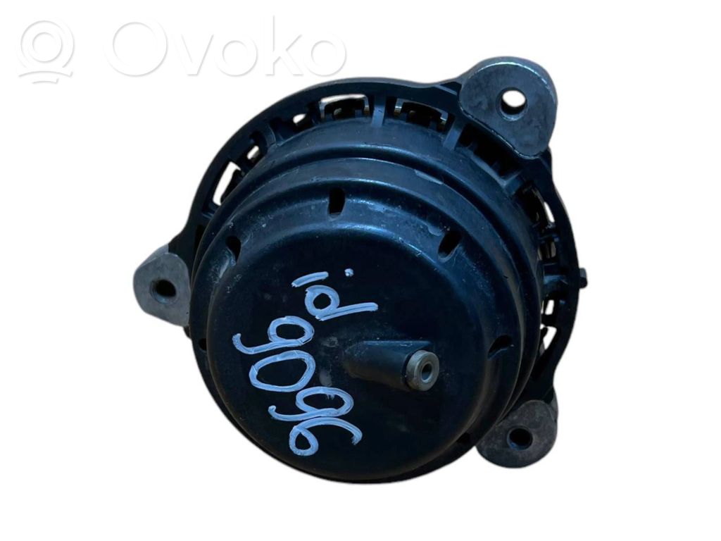 BMW 5 G30 G31 G38 Engine mount bracket 