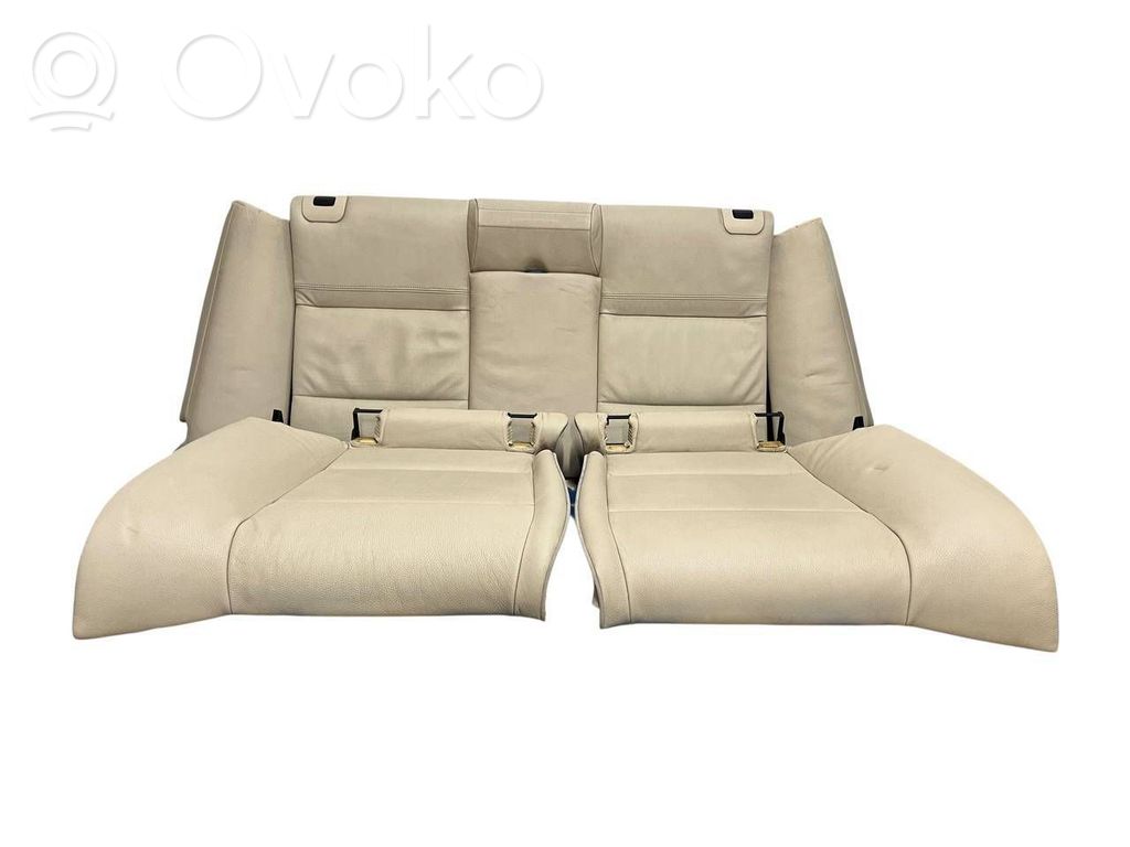 Rear seat   9113028,9113027,9113033,9113034