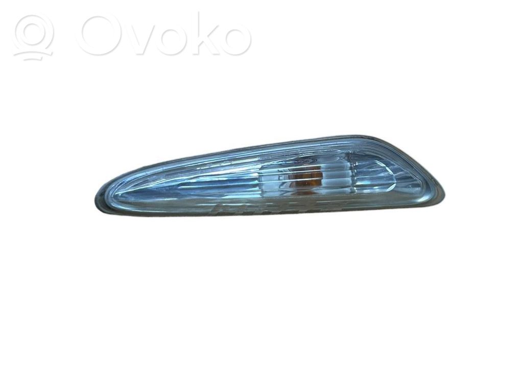 BMW X3 E83 Front fender indicator light 